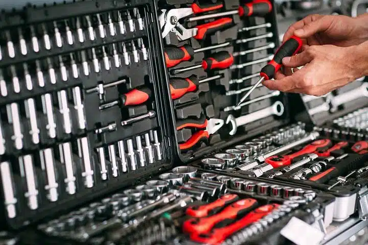 A crib of tool tracked by RFID/RTLS System